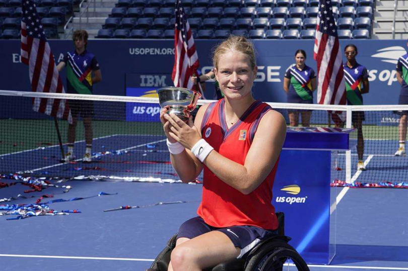 荷蘭輪椅網球女將德格魯特，是該領域首位實現年度金滿貫的女子選手第1人。（圖／美聯社）