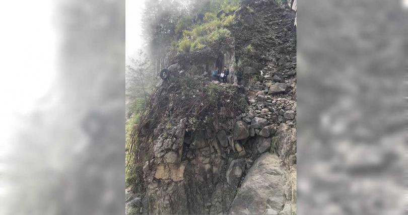 阿里山鐵路支線眠月線今傳出今年首宗山難意外，失足掉落山谷的男性登山客被找到時已無呼吸心跳。